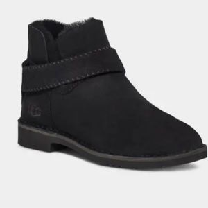 UGG McKay bootie